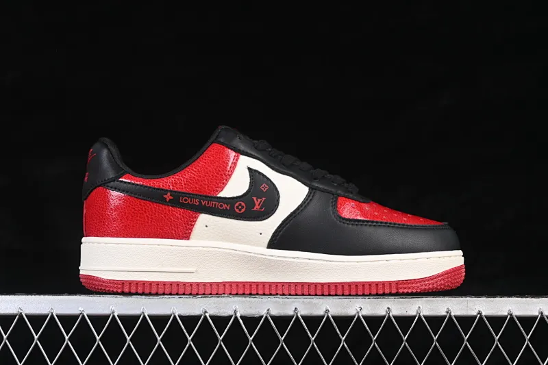 All categories Nk Air Force 1 Air Force series Nk Air Force 1 Low Air Force low-top Nike Air Force 1'07 Low limited edition red and black color matching Air Force 1 low-top casual sneakers KD1688-007